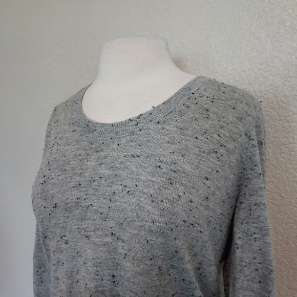 ⭐️5/$20 LOFT Gray Long Sleeve Knit Pullover Sweater Size M - Picture 6 of 10